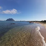 Il Faro Di Molara Hotel