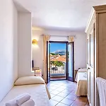 Il Faro Di Molara Hotel 4*