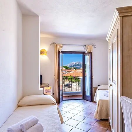 Il Faro Di Molara 호텔 4*