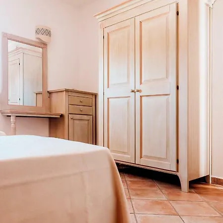 Hotel Il Faro Di Molara 4*