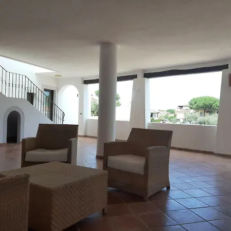 Il Faro Di Molara 4* פורטו סן פאולו