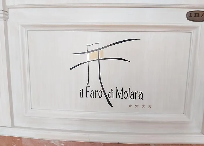 Il Faro Di Molara Szálloda Porto San Paolo