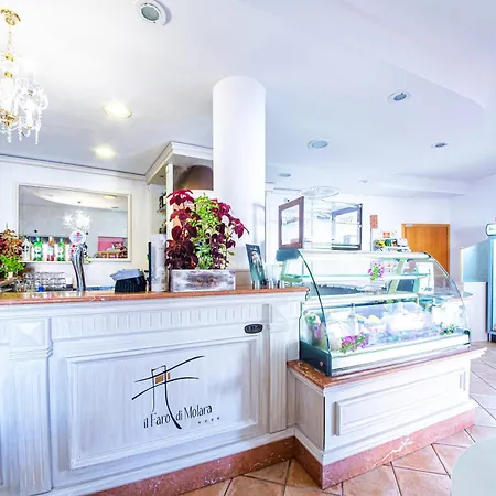 Il Faro Di Molara Hotel 4*