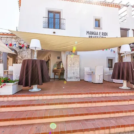 酒店 Il Faro Di Molara 4*