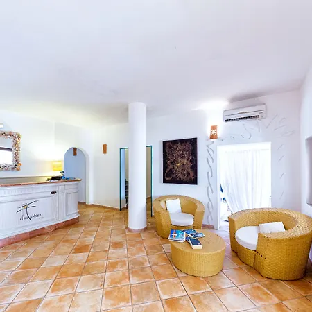 Hotel Il Faro Di Molara 4*