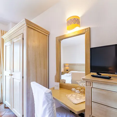 Hotel Il Faro Di Molara Porto San Paolo (Sardinia)