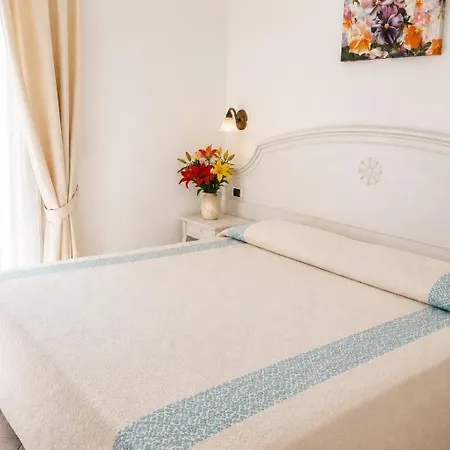 Il Faro Di Molara Hotel