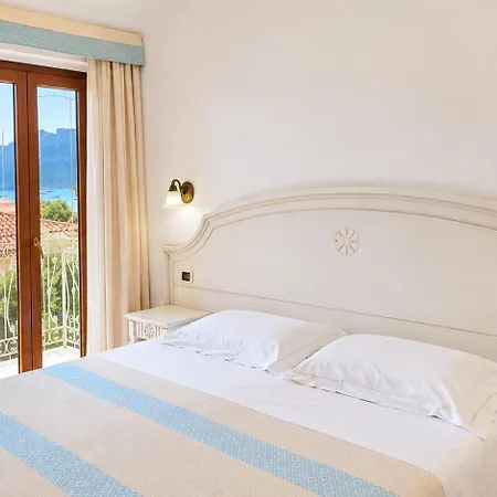 Il Faro Di Molara Hotel 4*