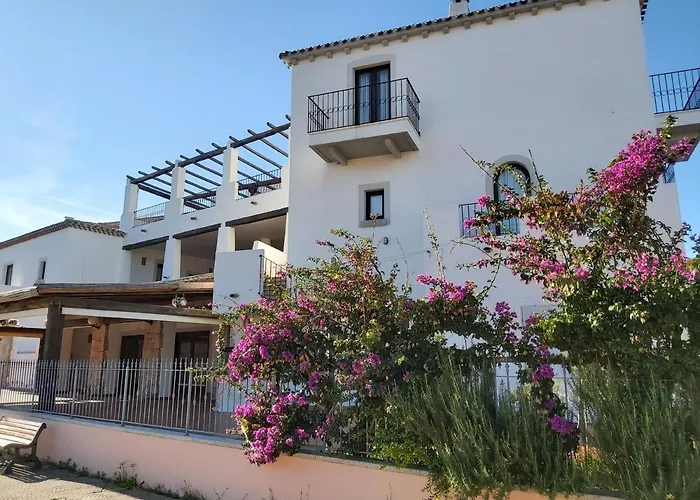 Il Faro Di Molara Hotel 4*