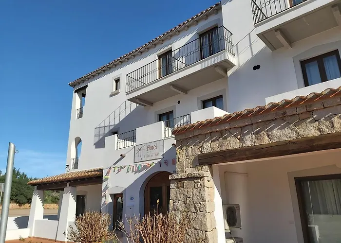 Hotel Il Faro Di Molara