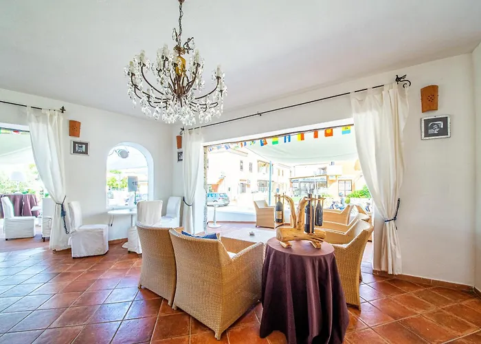 Hotel Il Faro Di Molara Loiri Porto San Paolo