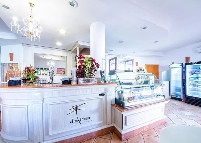 Il Faro Di Molara Hotel 4*