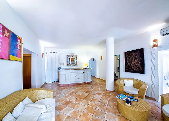 Il Faro Di Molara Loiri Porto San Paolo