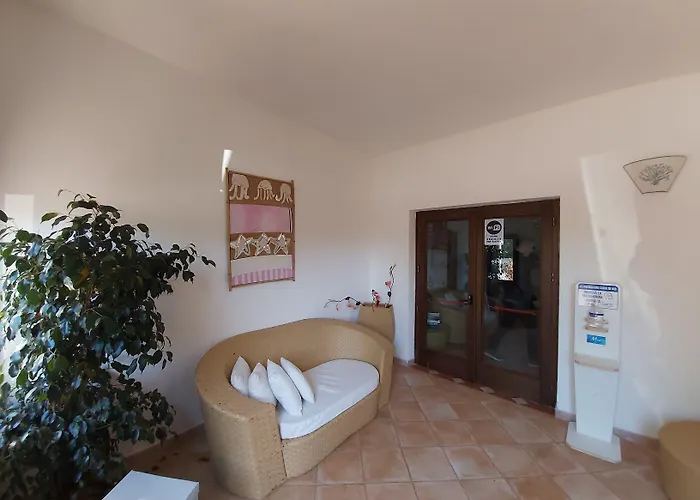 Hotel Il Faro Di Molara Loiri Porto San Paolo