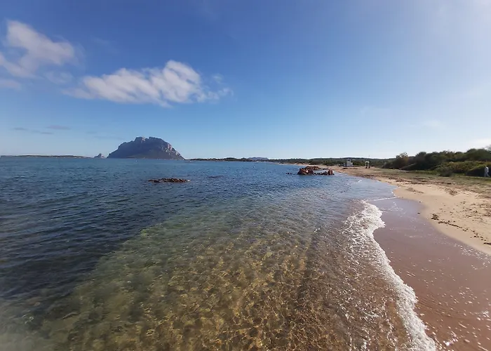 Il Faro Di Molara Hotel