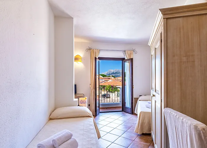 Il Faro Di Molara Hotel 4*