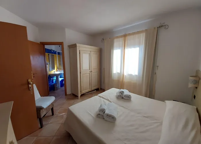 Hotel Il Faro Di Molara 4*