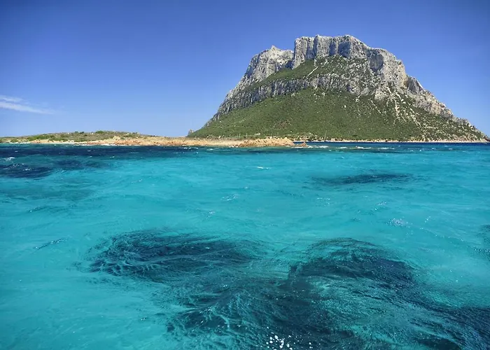Il Faro Di Molara Loiri Porto San Paolo