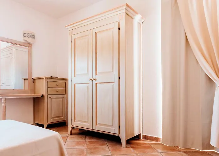 Il Faro Di Molara Hotel 4*