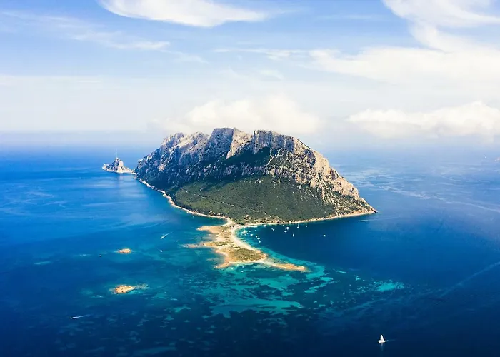 Il Faro Di Molara Hotel 4*