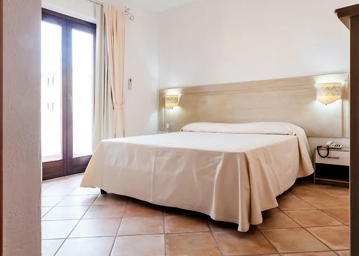 Il Faro Di Molara Loiri Porto San Paolo